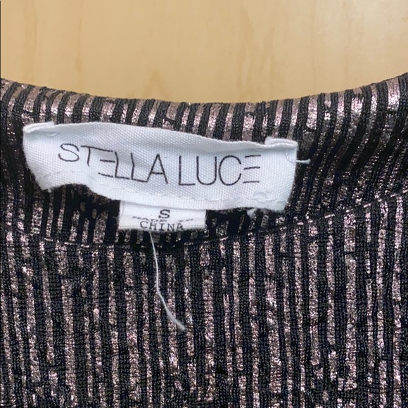 Tight gold dress - Picture 2 of 3